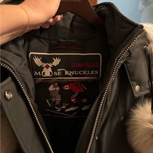 Size Medium Moose Knuckles ORIGINAL STIRLING PARKA FUR, color = granite